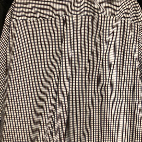 Men’s short sleeve button up shirt. - Picture 3 of 3